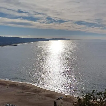 Elegant Sea View דירה