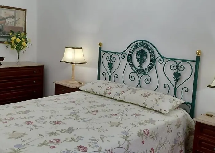 Elegant Sea View Назаре