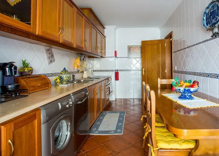 Elegant Sea View Apartament *